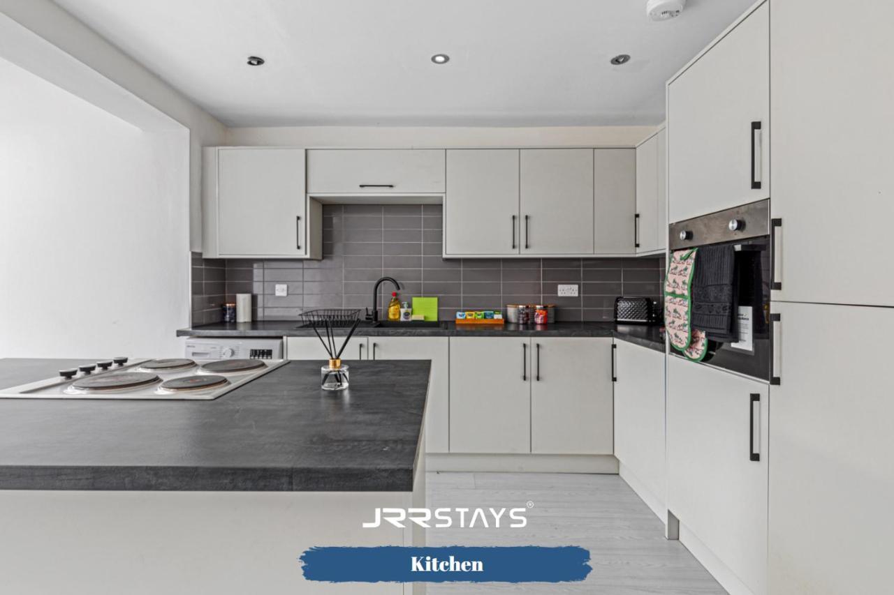 Tipton 3 Bedroom House Garden Sleeps 7 - Jrr Stays Coseley Zewnętrze zdjęcie