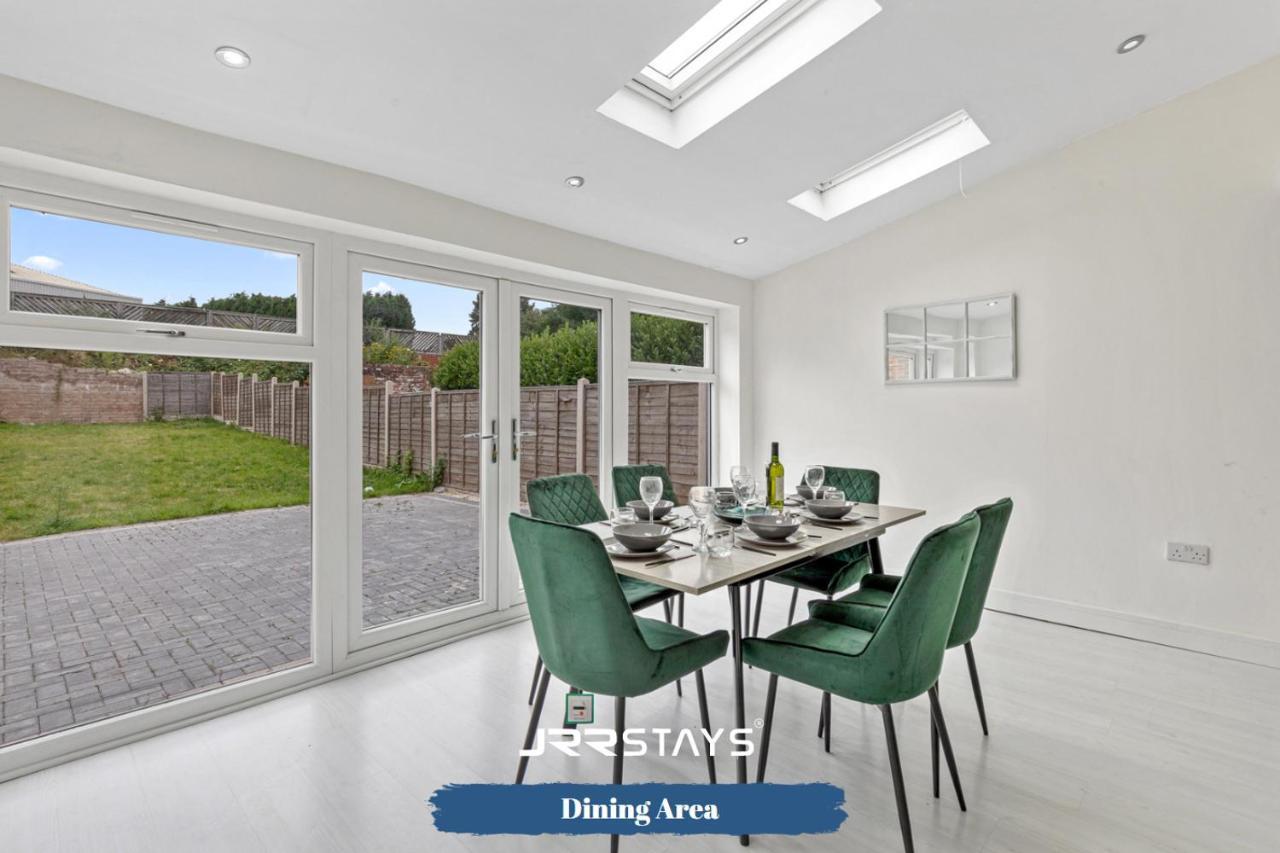 Tipton 3 Bedroom House Garden Sleeps 7 - Jrr Stays Coseley Zewnętrze zdjęcie